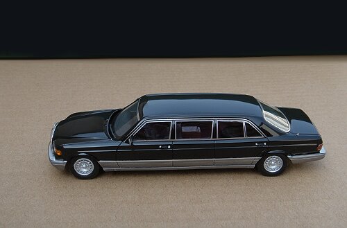 1/43 Mercedes-Benz W126 Series 500SEL Limousine 1986 Black - Click Image to Close
