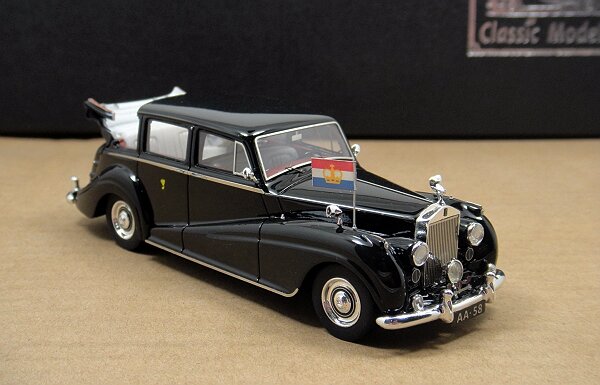 1/43 Rolls-Royce Silver Wraith Landaulette "Juliana der Niederla
