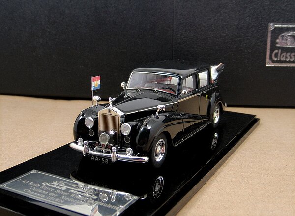 1/43 Rolls-Royce Silver Wraith Landaulette "Juliana der Niederla