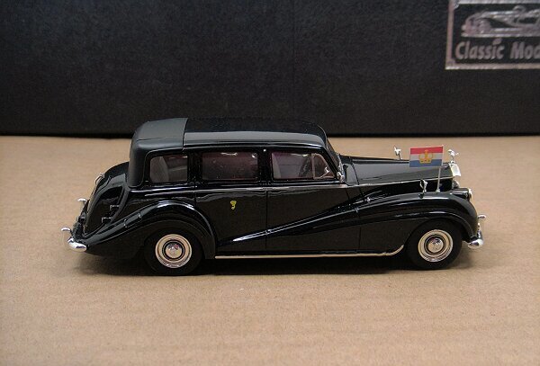 1/43 Rolls-Royce Silver Wraith Landaulette 1958 "Juliana der Nie