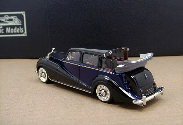 1/43 Rolls-Royce Silver Wraith Landaulette 1955-1959 （Open） - Click Image to Close