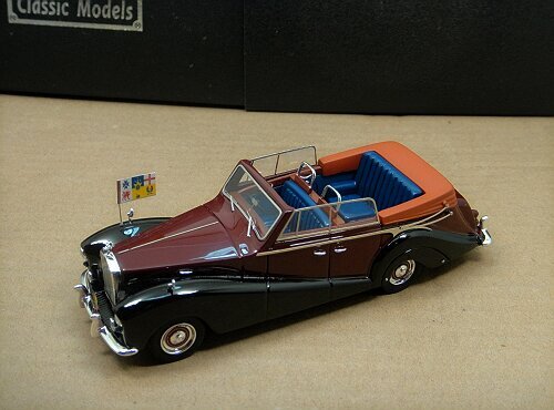 1/43 Rolls-Royce Silver Wraith All - Weather Cabriolet ，Red /Bla - Click Image to Close