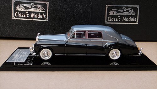 1/43 Rolls-Royce Phantom V 1963 James Young Limousine Chassis :